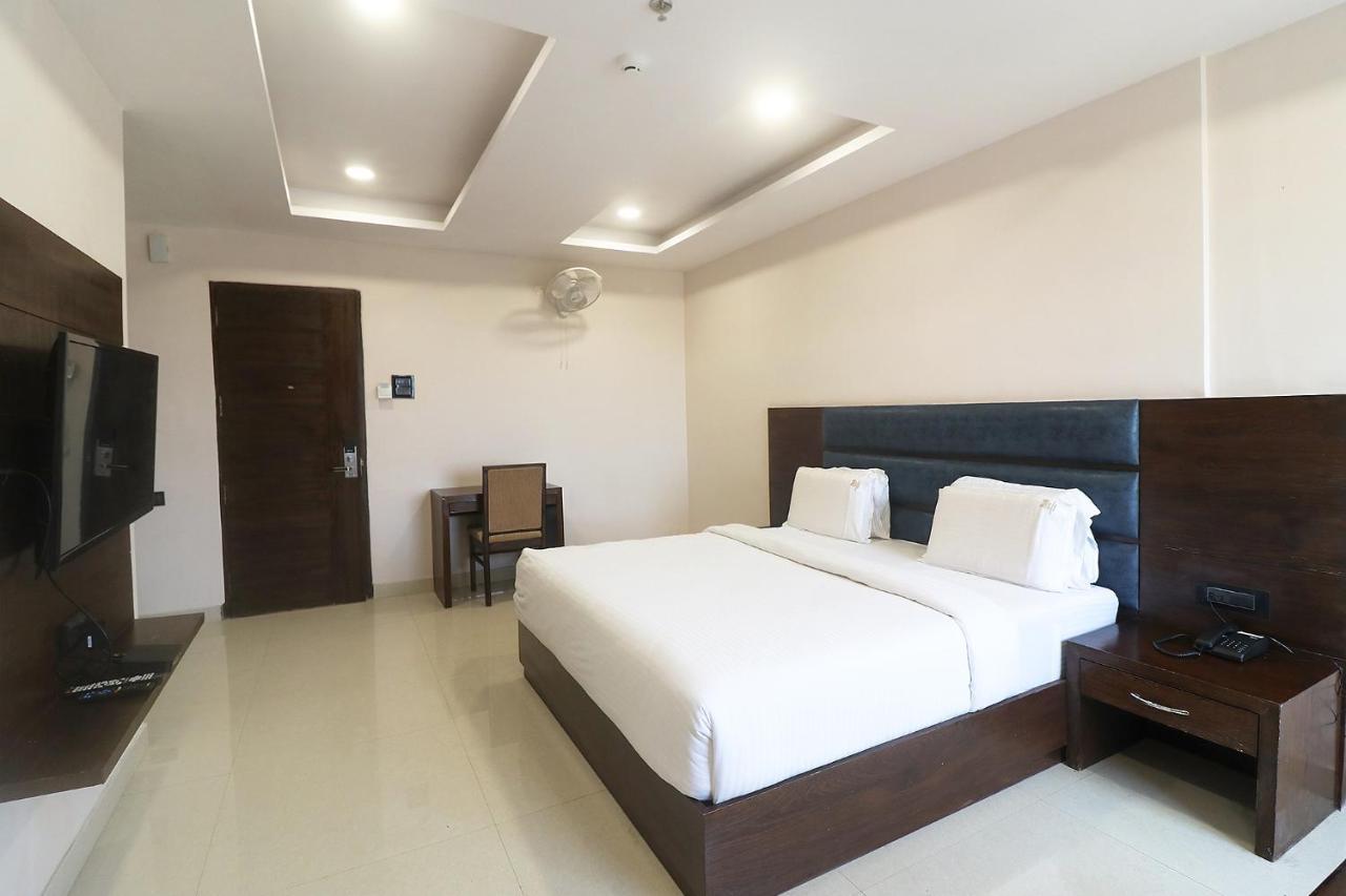 Fabhotel Mid Town Grand Pancskula Kültér fotó